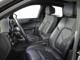 Certified 2020 Porsche Macan image 5