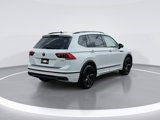 Certified 2024 Volkswagen Tiguan SE R-Line image 3