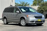 Used 2016 Chrysler Town & Country Touring image 2