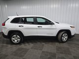Used 2016 Jeep Cherokee Sport image 2