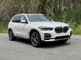 Certified 2022 BMW X5 sDrive40i w/ Premium Package image 2