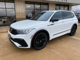 Used 2022 Volkswagen Tiguan SE R-Line image 2