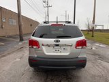 Used 2012 Kia Sorento LX w/ Convenience Pkg image 4
