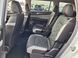 New 2025 Volkswagen Atlas Peak Edition SE image 4