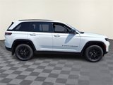 New 2025 Jeep Grand Cherokee Altitude image 5