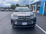 Used 2019 Toyota Highlander XLE image 2