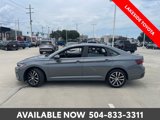 Used 2025 Volkswagen Jetta SE image 2