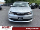 Used 2023 Chrysler Voyager LX image 2