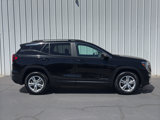 Used 2022 GMC Terrain SLE w/ Driver Convenience Package image 2