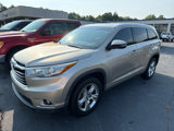 Used 2015 Toyota Highlander Limited image 2