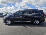 Used 2020 Chrysler Pacifica Touring-L image 4
