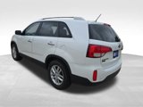 Used 2015 Kia Sorento LX image 4