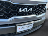 Used 2023 Kia Sorento LX image 5