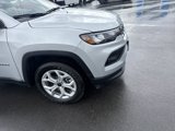 Used 2025 Jeep Compass Latitude image 4