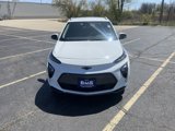 Used 2022 Chevrolet Bolt EUV LT w/ Comfort Package image 2