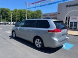 Used 2014 Toyota Sienna LE image 2