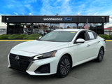 Used 2023 Nissan Altima 2.5 SV image 2