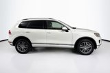 Used 2016 Volkswagen Touareg TDI image 4