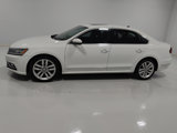 Used 2017 Volkswagen Passat 1.8T SE image 2