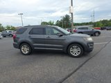 Used 2016 Ford Explorer XLT w/ Equipment Group 202A image 2