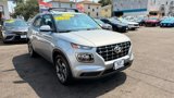 Used 2023 Hyundai Venue SEL image 2