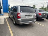 Used 2014 Chrysler Town & Country Touring image 4