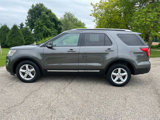 Used 2017 Ford Explorer XLT image 2