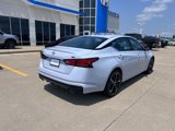 Used 2023 Nissan Altima 2.5 SR image 2
