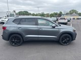 Certified 2022 Volkswagen Taos SE image 4