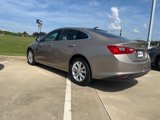 Used 2024 Chevrolet Malibu LT image 2