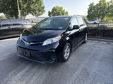 Used 2018 Toyota Sienna LE image 2