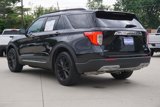 Used 2023 Ford Explorer XLT image 5