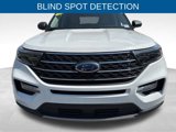 Used 2022 Ford Explorer XLT w/ Equipment Group 202A image 3