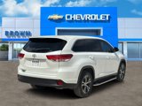 Used 2019 Toyota Highlander LE image 3
