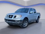 Used 2019 Nissan Frontier SL image 2