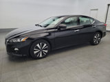 Used 2020 Nissan Altima 2.5 SV image 2