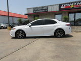 Used 2018 Toyota Camry SE image 2