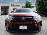 Used 2017 Toyota Highlander SE image 2