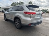 Used 2019 Toyota Highlander LE image 6