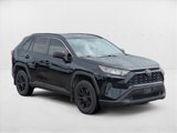 Used 2019 Toyota RAV4 LE image 3