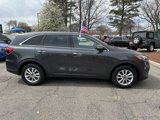 Used 2019 Kia Sorento LX image 4