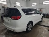 Used 2022 Chrysler Voyager LX image 2