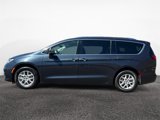 Used 2021 Chrysler Pacifica Touring-L image 3