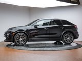 Certified 2025 Porsche Macan 4 Electric image 2