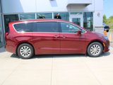 Used 2018 Chrysler Pacifica Touring Plus image 3