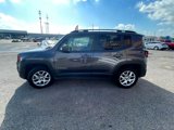 Used 2018 Jeep Renegade Latitude w/ Popular Equipment Group image 4