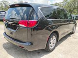 Used 2022 Chrysler Voyager LX image 5