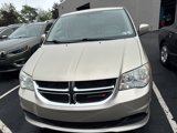 Used 2013 Dodge Grand Caravan SXT w/ UConnect Hands-Free Group image 2