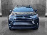 Used 2017 Toyota Highlander XLE image 2