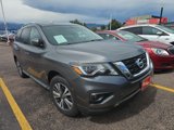 Used 2020 Nissan Pathfinder SV image 3